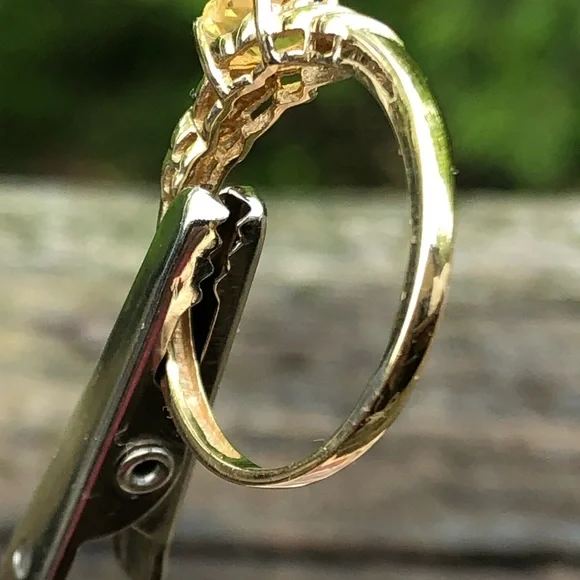 10kt yellow gold citrine ring with white accents - Picture 12 of 14